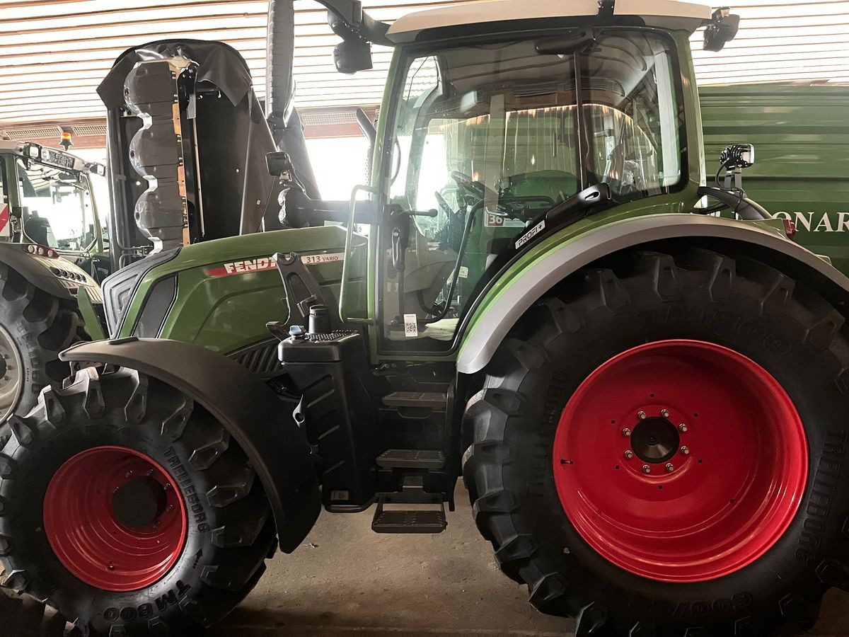 Fendt 313 Vario Profi+ - Trator: foto 2 Fendt 313 Vario Profi+ - Trator: foto 2