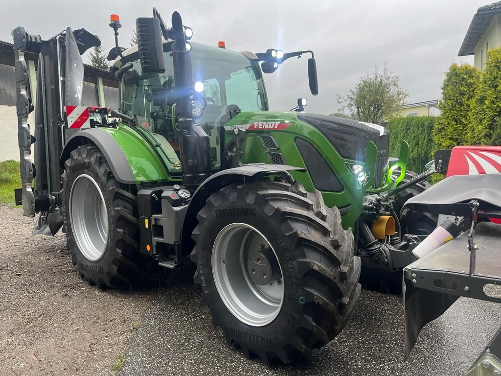 Fendt 724 Vario - Trator: foto 1 Fendt 724 Vario - Trator: foto 1