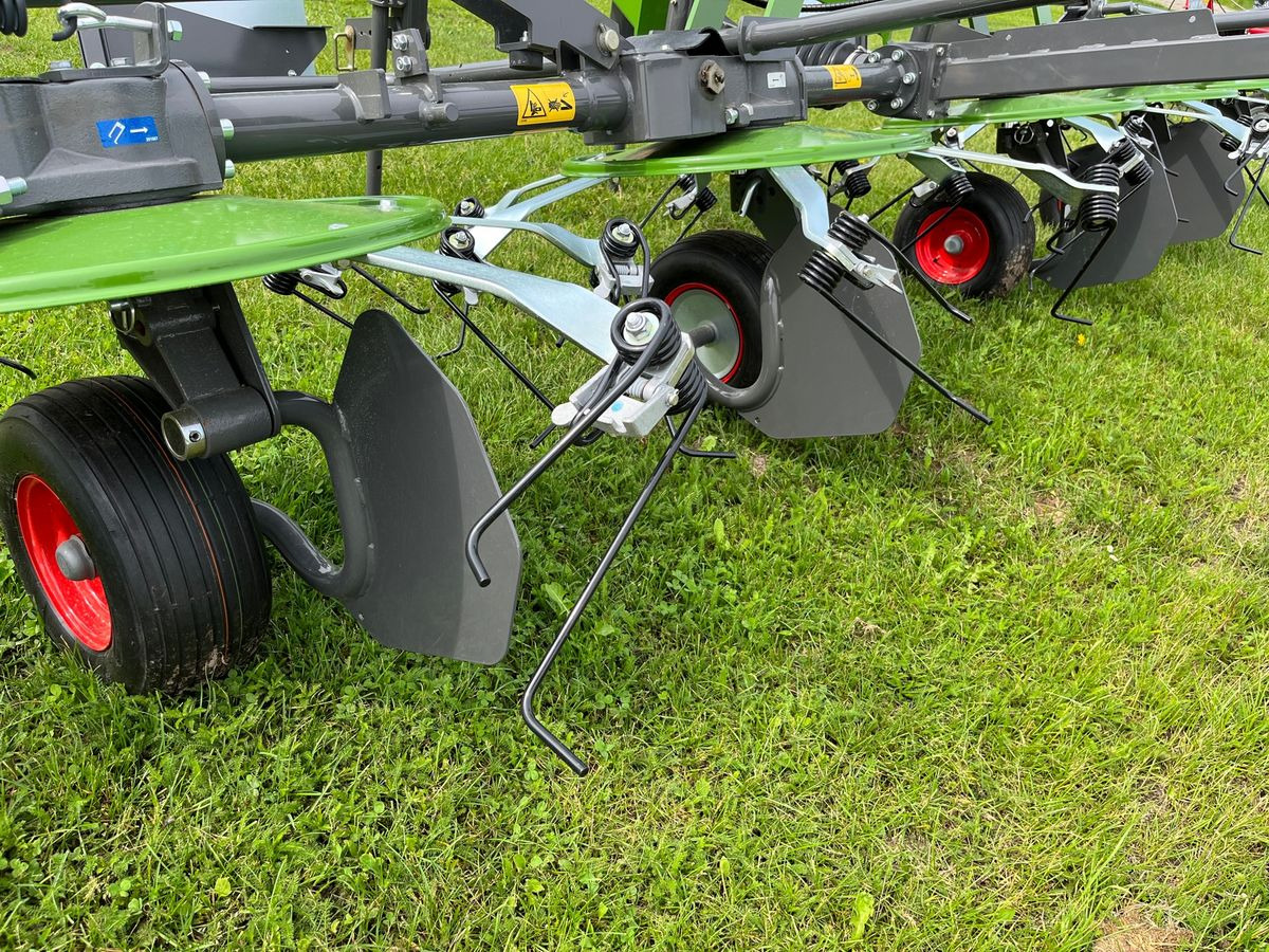 Fendt Lotus 770 - Ancinho enleirador: foto 4 Fendt Lotus 770 - Ancinho enleirador: foto 4