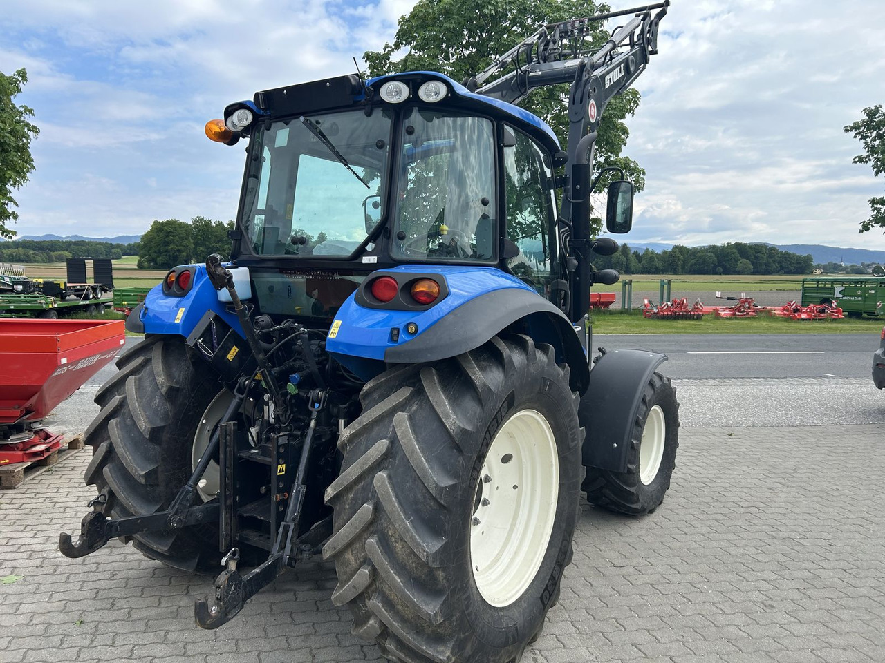 New Holland T4.105 - Trator: foto 3 New Holland T4.105 - Trator: foto 3