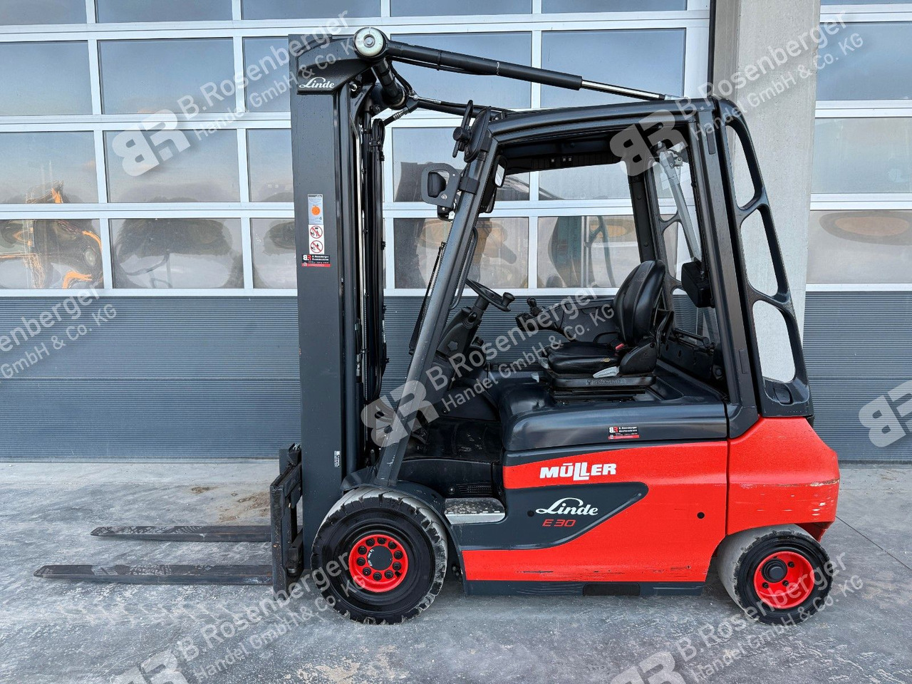 Linde E30 Stapler / BJ2020 / nur 1096h / Duplex / TOP - Empilhador: foto 2 Linde E30 Stapler / BJ2020 / nur 1096h / Duplex / TOP - Empilhador: foto 2