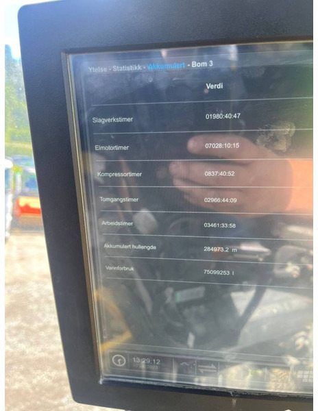 Máquina de perfuração Atlas-Copco XE3 C30: foto 8