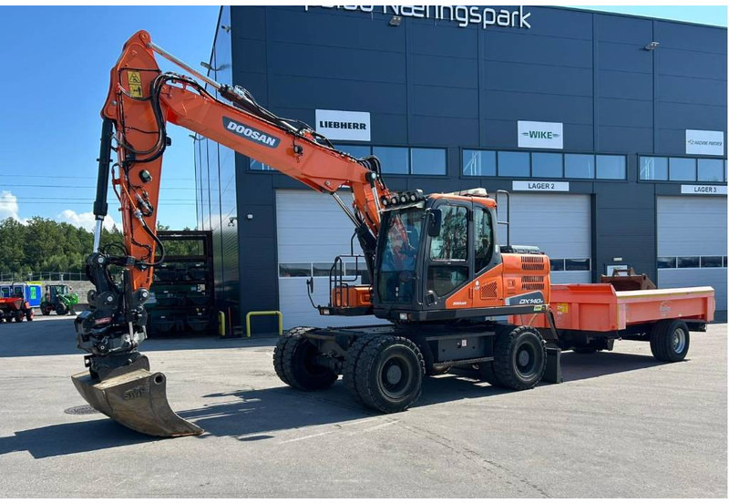 Doosan DX 140 W-5 - Escavadeira de rodas: foto 1 Doosan DX 140 W-5 - Escavadeira de rodas: foto 1