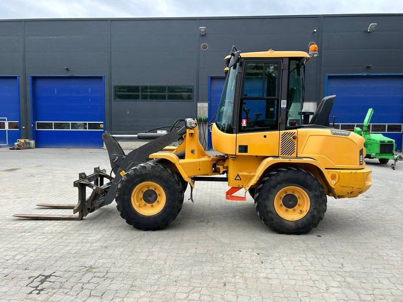 Volvo L 30 G - Pá carregadora de rodas: foto 2 Volvo L 30 G - Pá carregadora de rodas: foto 2