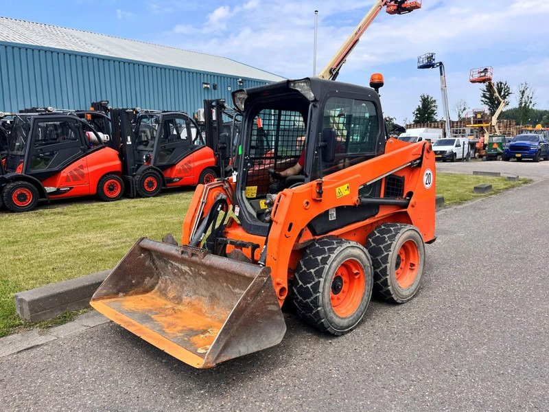 Bobcat S450 - Mini pá carregadora: foto 2 Bobcat S450 - Mini pá carregadora: foto 2