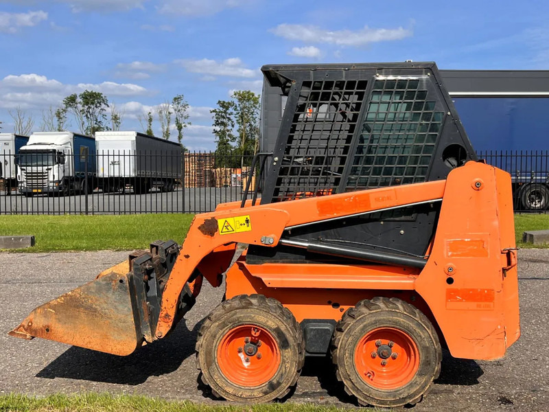 Bobcat S70 - Mini pá carregadora: foto 2 Bobcat S70 - Mini pá carregadora: foto 2