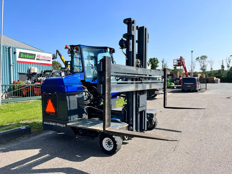 Combilift C4000 4 WAY FORKLIFT - Empilhador de 4 vias: foto 2 Combilift C4000 4 WAY FORKLIFT - Empilhador de 4 vias: foto 2