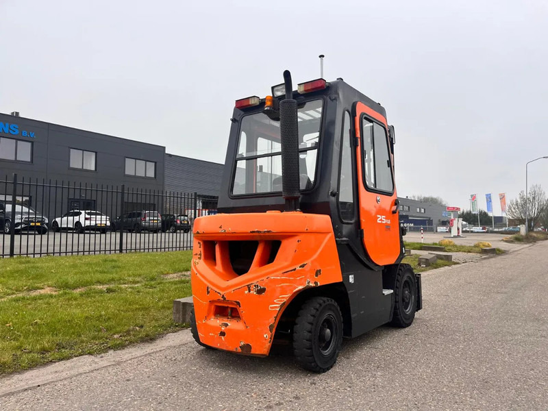Doosan D25G PLUS - Empilhador: foto 5 Doosan D25G PLUS - Empilhador: foto 5