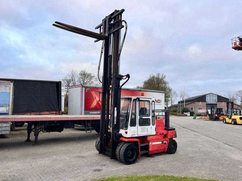 Kalmar DC7,5- 600 - Empilhador a gás: foto 2 Kalmar DC7,5- 600 - Empilhador a gás: foto 2