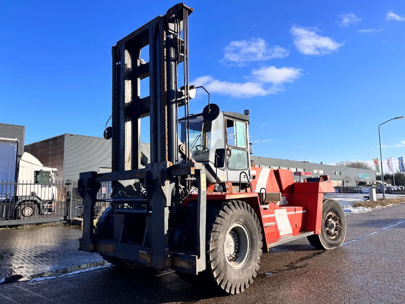 Kalmar DCD 320-12 LB - Empilhador a diesel: foto 4 Kalmar DCD 320-12 LB - Empilhador a diesel: foto 4