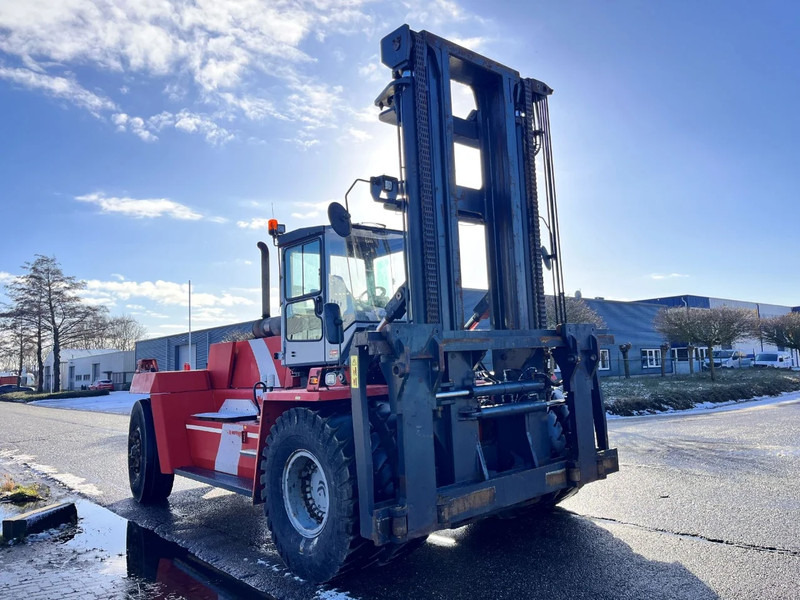 Kalmar DCD 320-12 LB - Empilhador a diesel: foto 3 Kalmar DCD 320-12 LB - Empilhador a diesel: foto 3