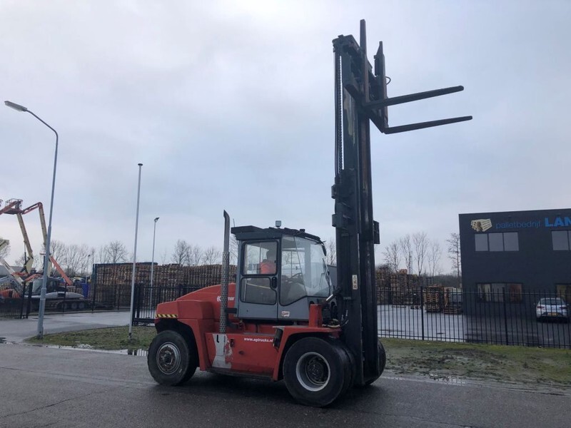 Kalmar DCE 120-6 - Empilhador a diesel: foto 5 Kalmar DCE 120-6 - Empilhador a diesel: foto 5