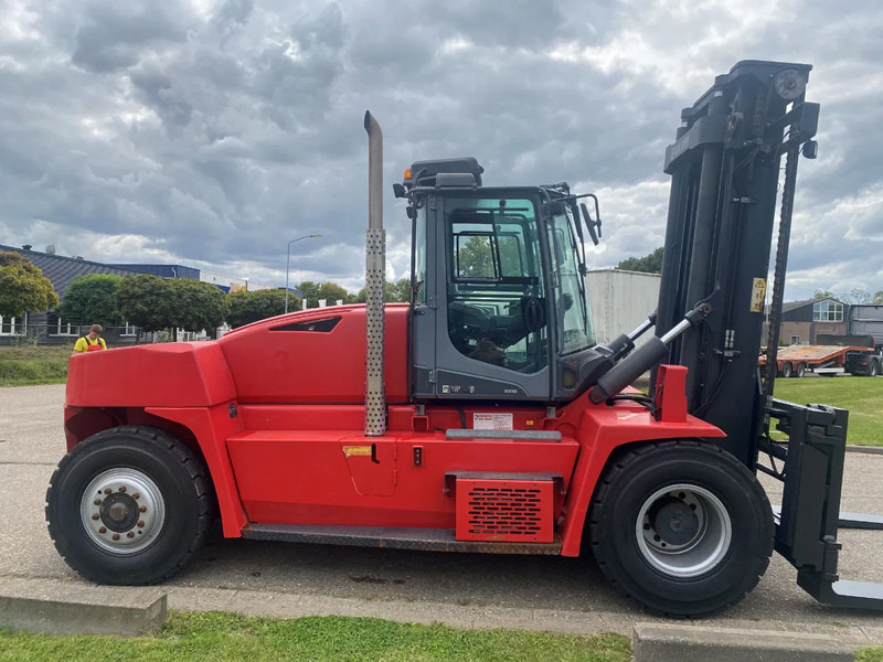 Kalmar DCG 160-12 - Empilhador a diesel: foto 2 Kalmar DCG 160-12 - Empilhador a diesel: foto 2