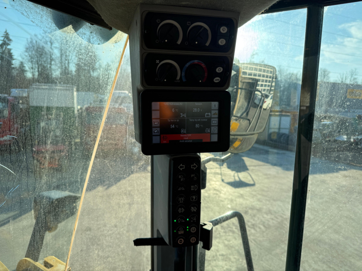 Pá carregadora de rodas CATERPILLAR 950M: foto 18