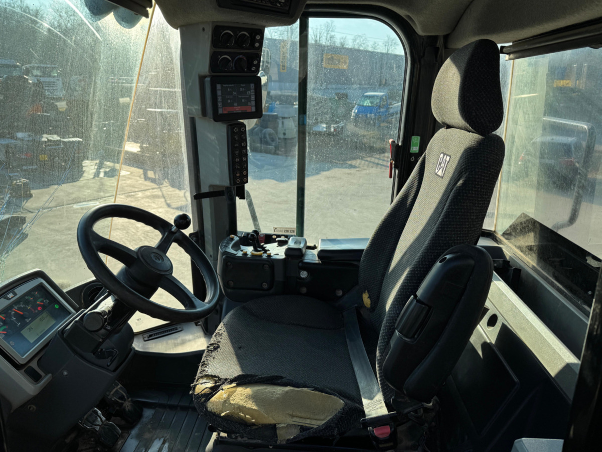 Pá carregadora de rodas CATERPILLAR 950M: foto 14