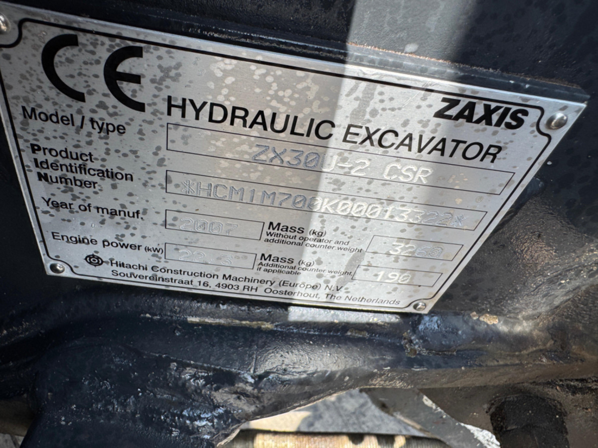 Escavadora de rastos HITACHI Zaxis 30U-2 CSR: foto 8