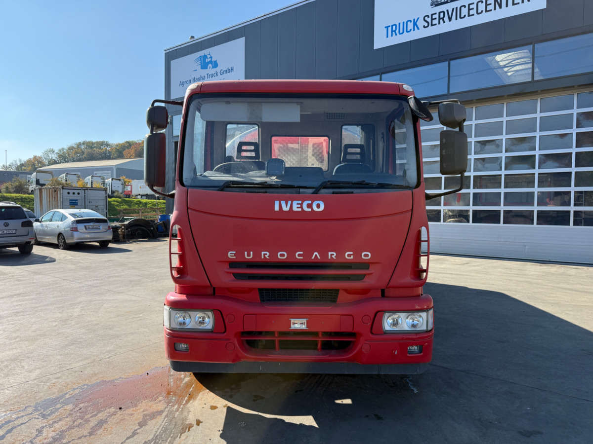 IVECO 180E28 4x2 Milchtank - Camião cisterna: foto 2 IVECO 180E28 4x2 Milchtank - Camião cisterna: foto 2