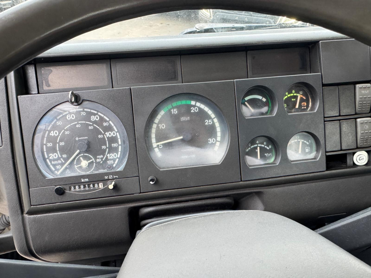 Camião basculante IVECO 270 4x2 Kipper: foto 19