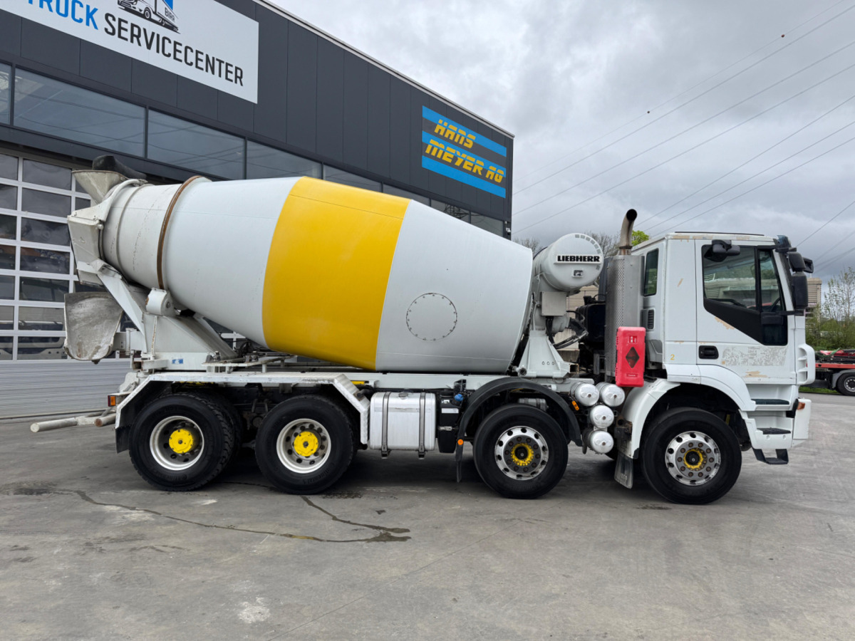 IVECO Trakker 450 8x4 (Liebherr 9m3 2018) - Camião betoneira: foto 4 IVECO Trakker 450 8x4 (Liebherr 9m3 2018) - Camião betoneira: foto 4