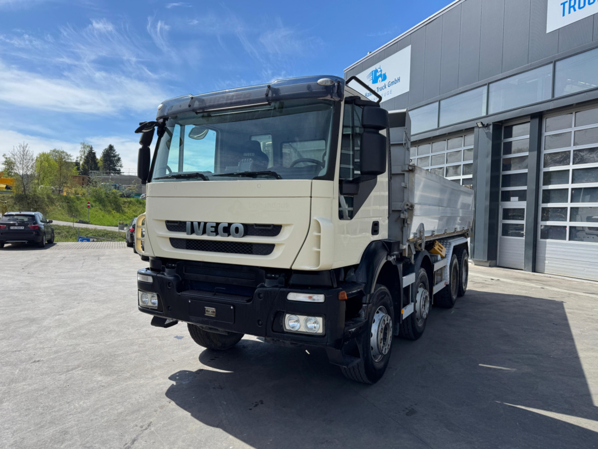 IVECO Trakker 450 8x4 - Camião basculante: foto 2 IVECO Trakker 450 8x4 - Camião basculante: foto 2