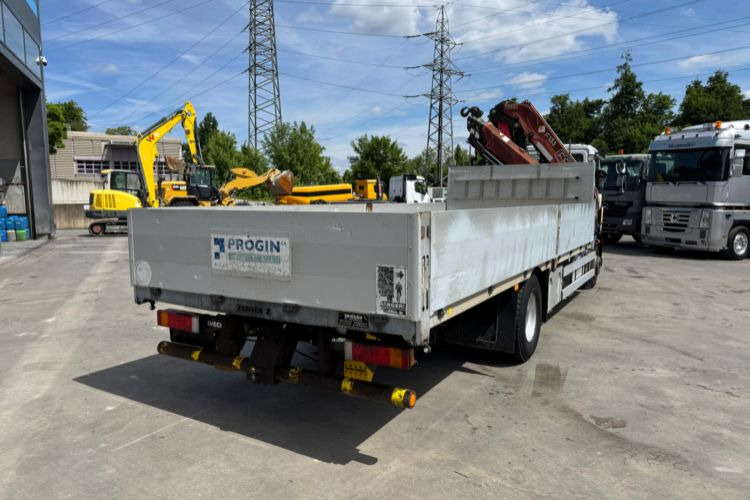 Iveco Eurocargo 160E28 Fassi 135-4 - Camião grua: foto 5 Iveco Eurocargo 160E28 Fassi 135-4 - Camião grua: foto 5