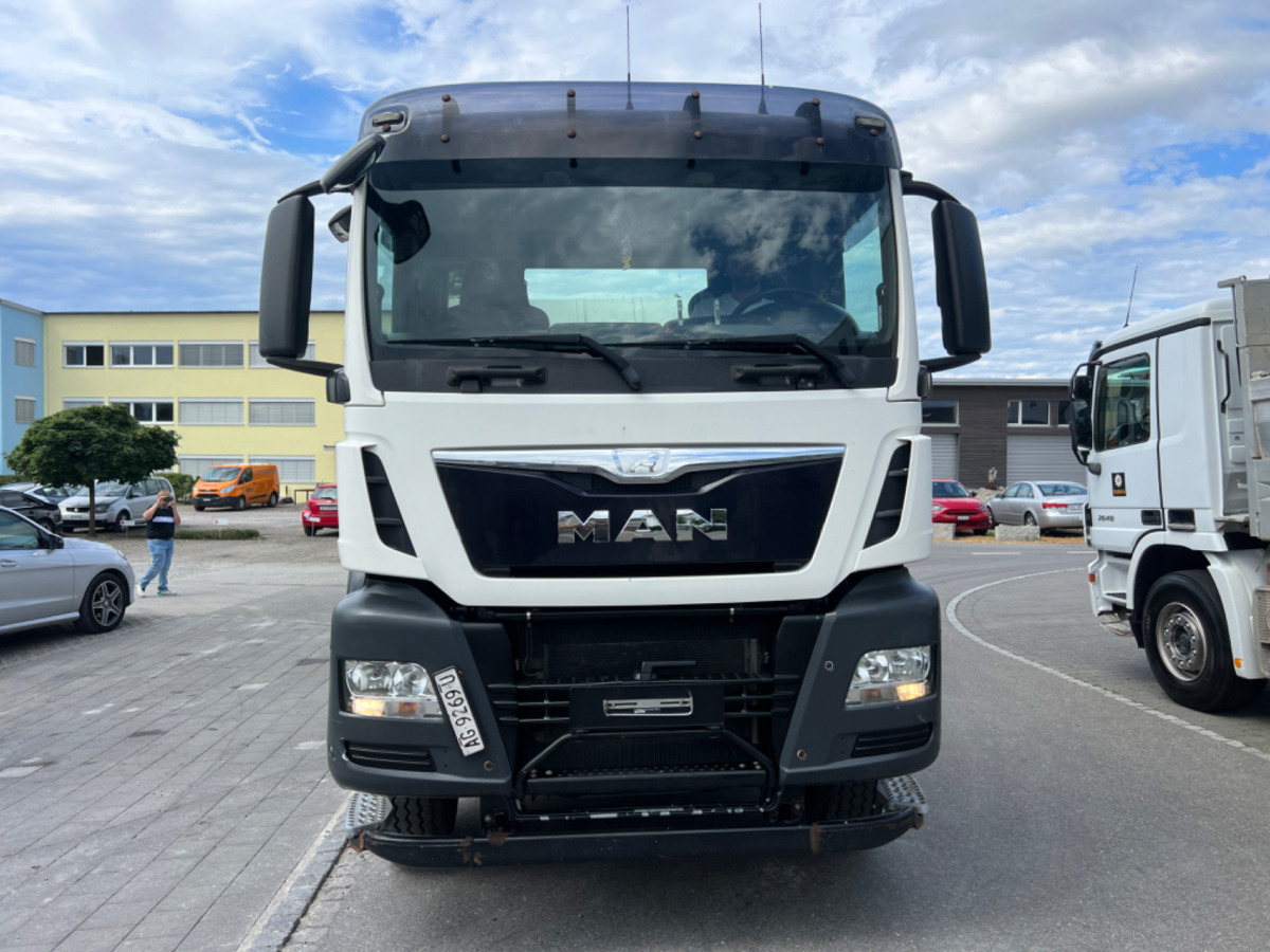 MAN TGS 35.480 10x4 10m3 Förderband 17M Liebherr - Camião betoneira: foto 2 MAN TGS 35.480 10x4 10m3 Förderband 17M Liebherr - Camião betoneira: foto 2