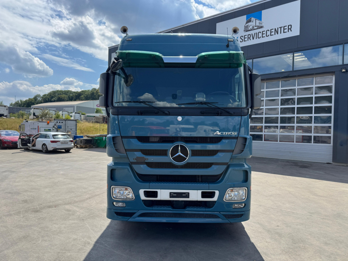 MERCEDES Actros 1841 4x2 - Camião de lona: foto 2 MERCEDES Actros 1841 4x2 - Camião de lona: foto 2