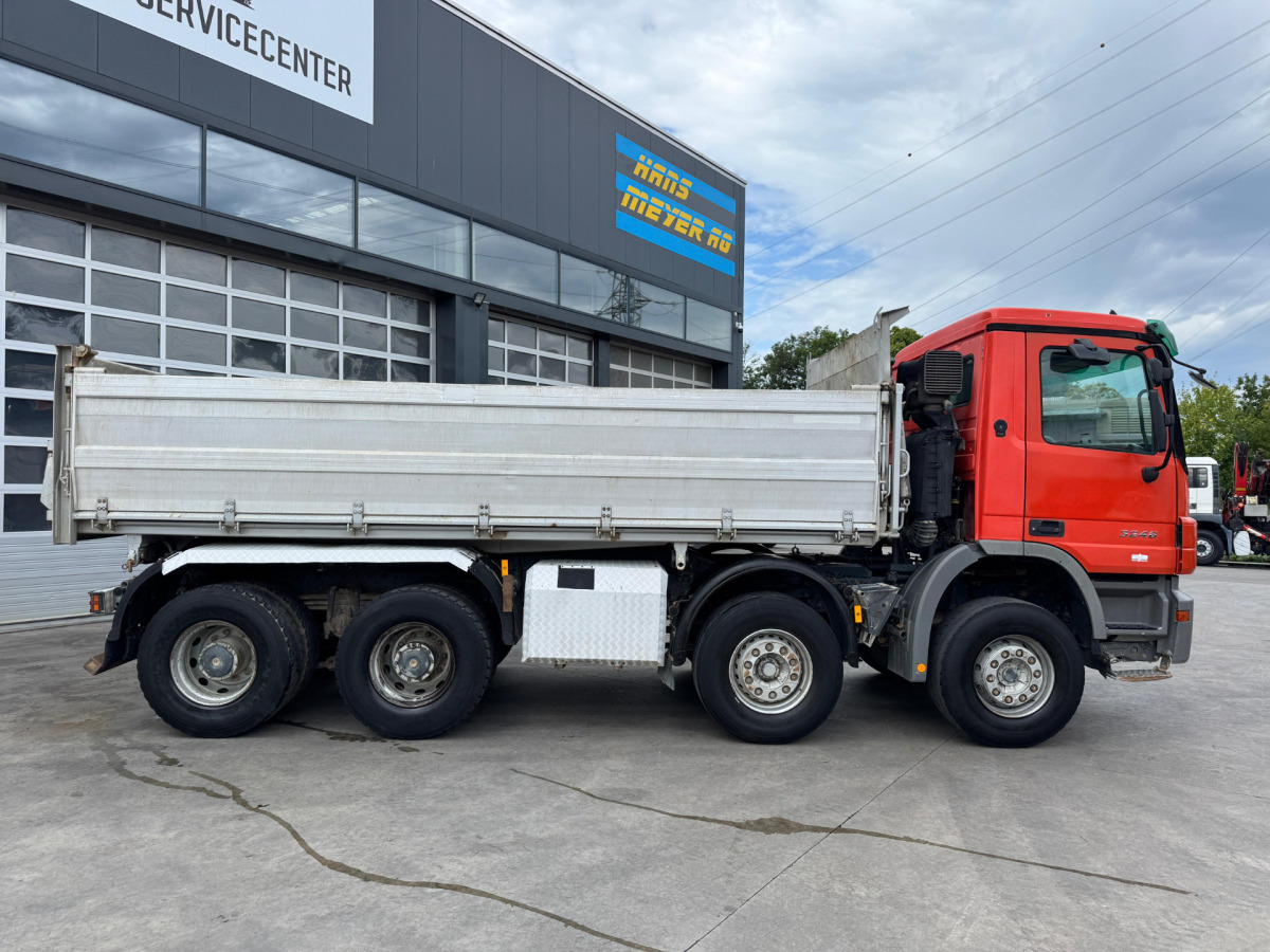 MERCEDES Actros 3246 8x4 E5 Meiller 3S - Camião basculante: foto 4 MERCEDES Actros 3246 8x4 E5 Meiller 3S - Camião basculante: foto 4