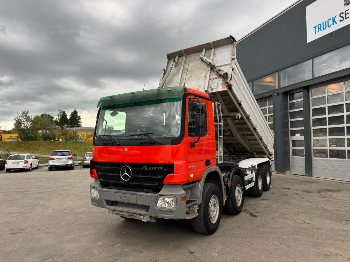 MERCEDES Actros 3246 8x4 Meiller 3S Bordmatik (390) - Camião basculante: foto 2 MERCEDES Actros 3246 8x4 Meiller 3S Bordmatik (390) - Camião basculante: foto 2