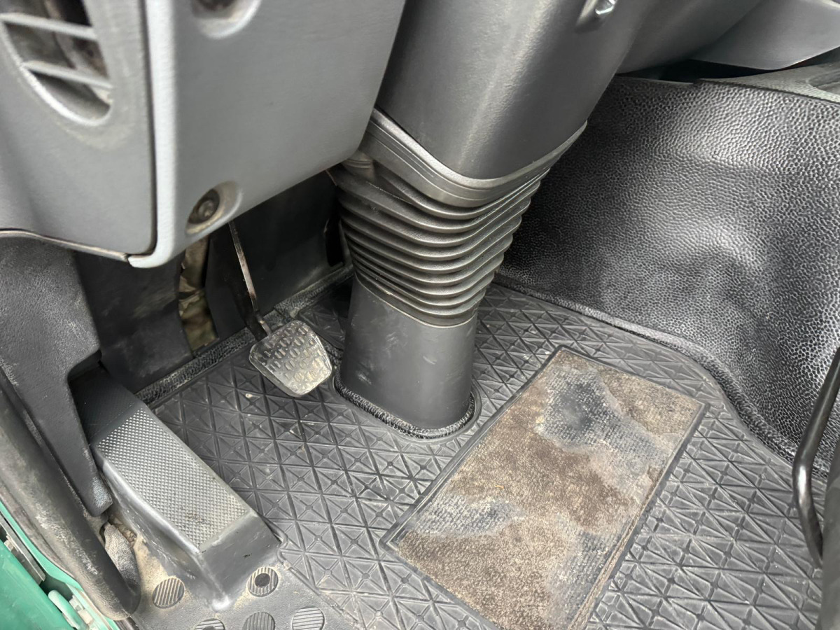 Camião polibenne MERCEDES Actros 3248 Hiabt 26T AHK: foto 14 Camião polibenne MERCEDES Actros 3248 Hiabt 26T AHK: foto 14