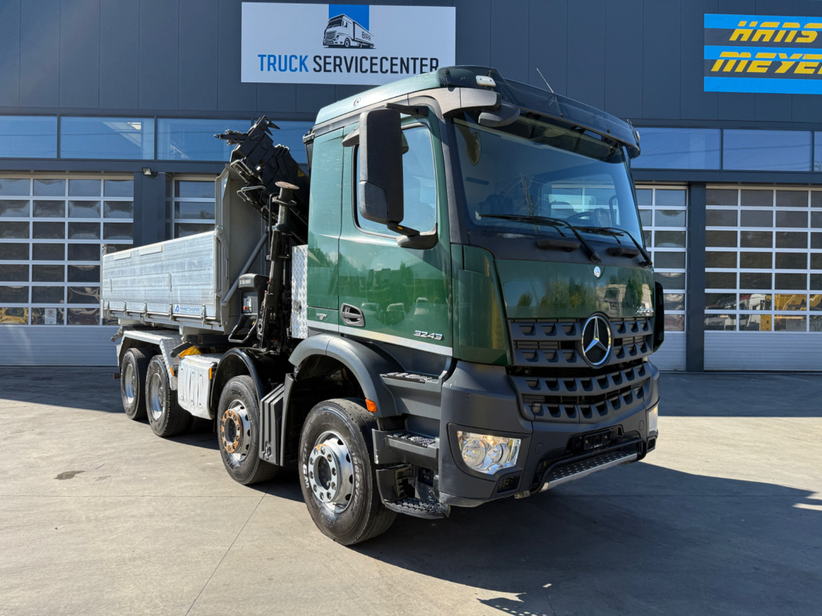 MERCEDES Arocs 3242 8x4 Hiab 166-4 - Camião basculante, Camião grua: foto 5 MERCEDES Arocs 3242 8x4 Hiab 166-4 - Camião basculante, Camião grua: foto 5