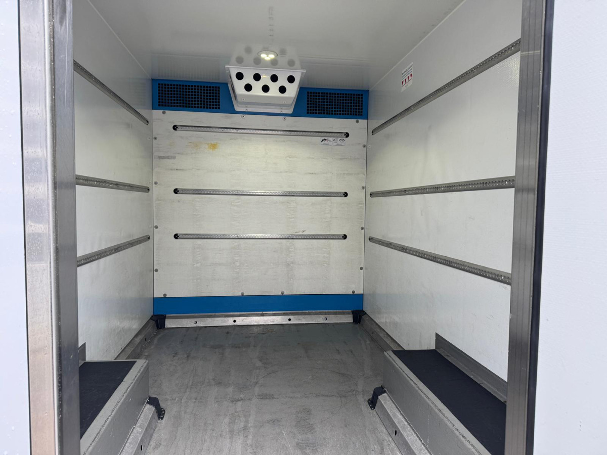 Locação financeira de MERCEDES Sprinter 314 CDI Pharmakoffer mit Kühlung MERCEDES Sprinter 314 CDI Pharmakoffer mit Kühlung: foto 7 Locação financeira de MERCEDES Sprinter 314 CDI Pharmakoffer mit Kühlung MERCEDES Sprinter 314 CDI Pharmakoffer mit Kühlung: foto 7