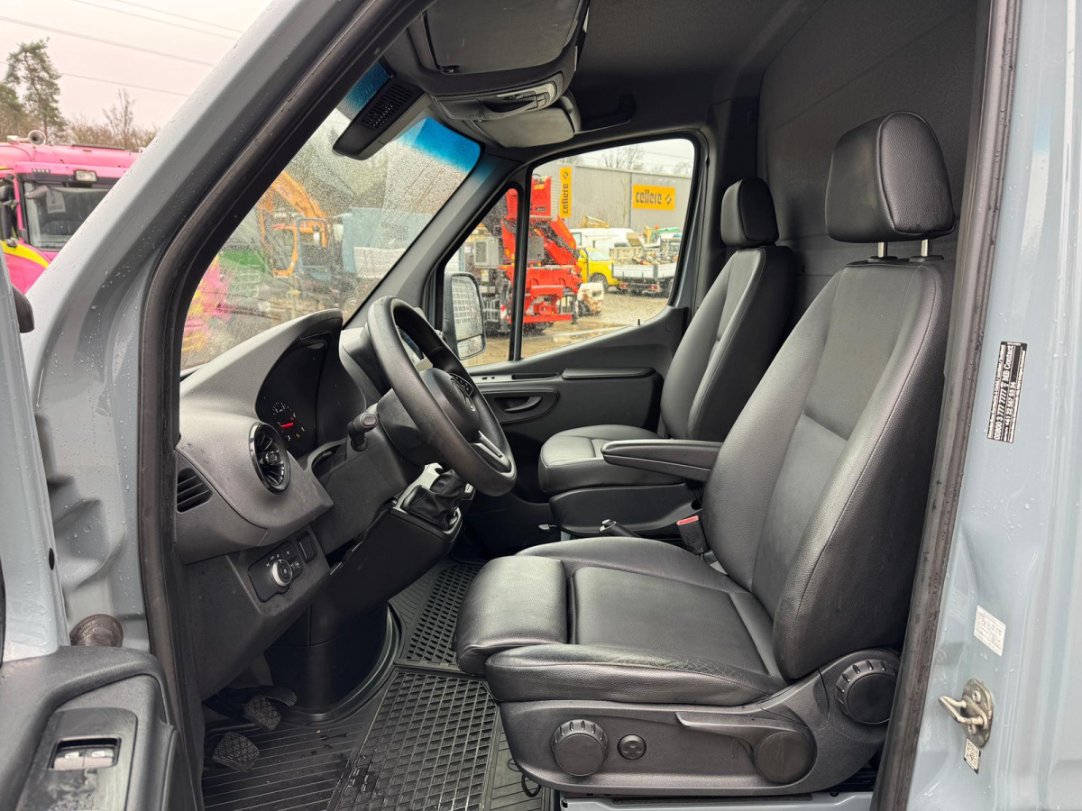 Locação financeira de MERCEDES Sprinter 314 CDI Pharmakoffer mit Kühlung MERCEDES Sprinter 314 CDI Pharmakoffer mit Kühlung: foto 10 Locação financeira de MERCEDES Sprinter 314 CDI Pharmakoffer mit Kühlung MERCEDES Sprinter 314 CDI Pharmakoffer mit Kühlung: foto 10