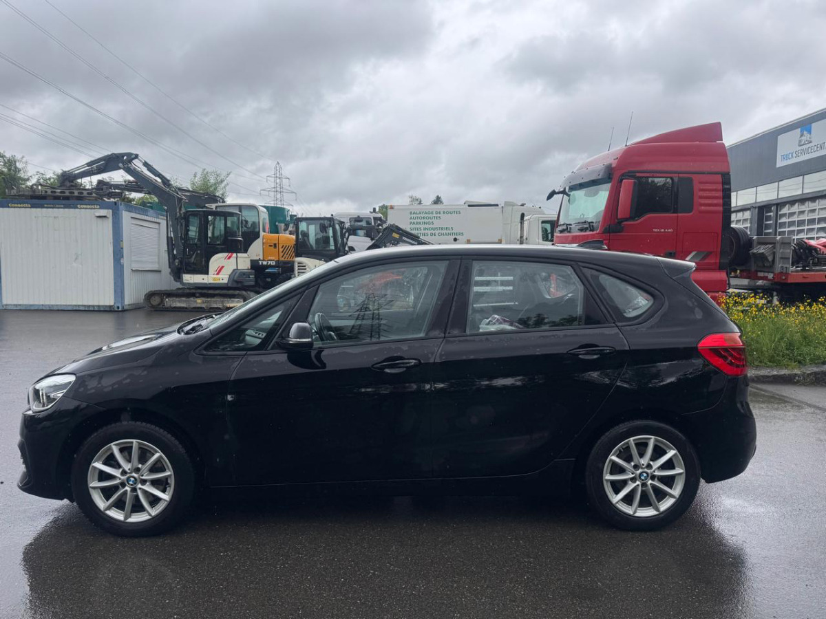 Hatchback Marke BMW 218d xDrive: foto 8
