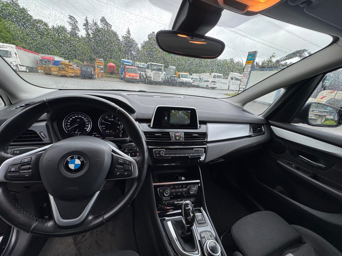Hatchback Marke BMW 218d xDrive: foto 10