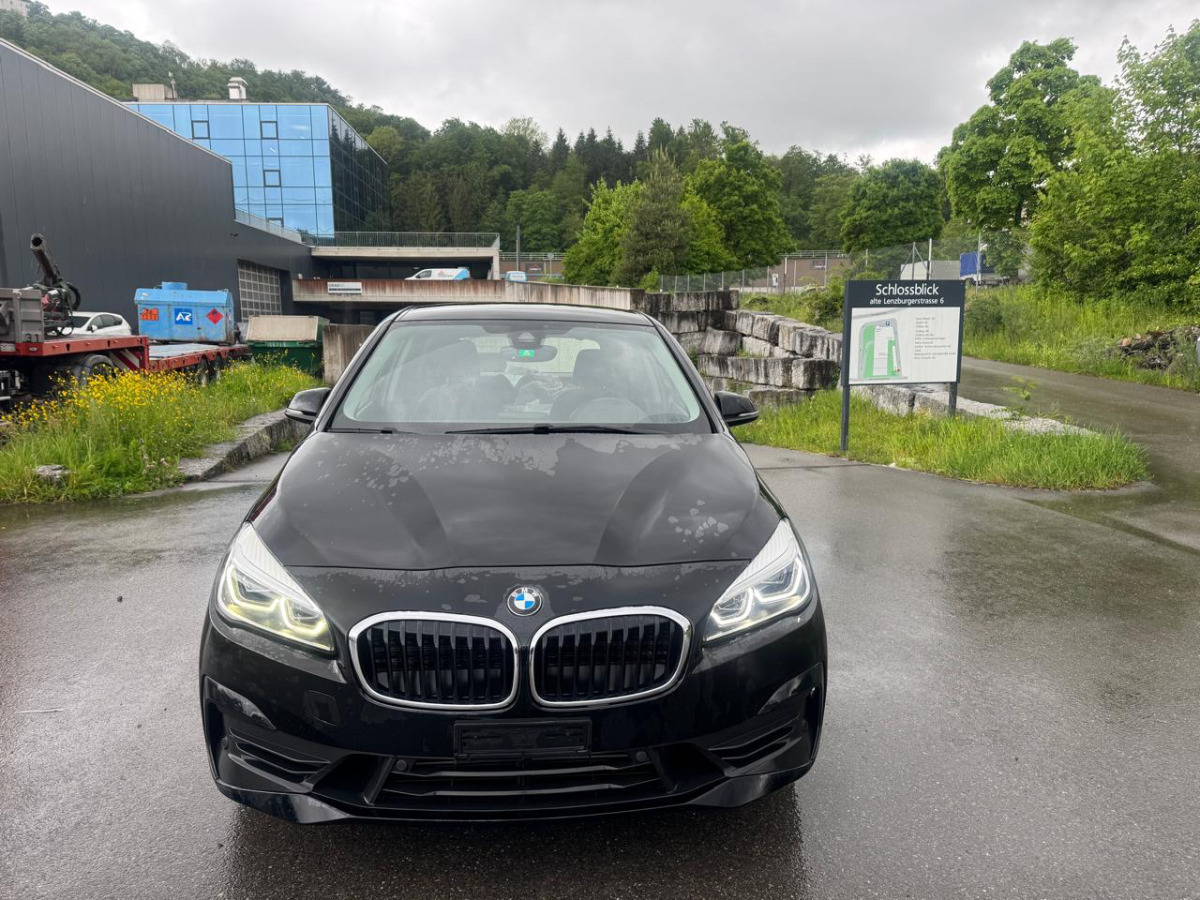 Marke BMW 218d xDrive - Hatchback: foto 2 Marke BMW 218d xDrive - Hatchback: foto 2