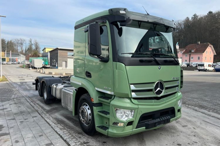 Mercedes-Benz Actros 2543 6x2 - Camião chassi: foto 4 Mercedes-Benz Actros 2543 6x2 - Camião chassi: foto 4