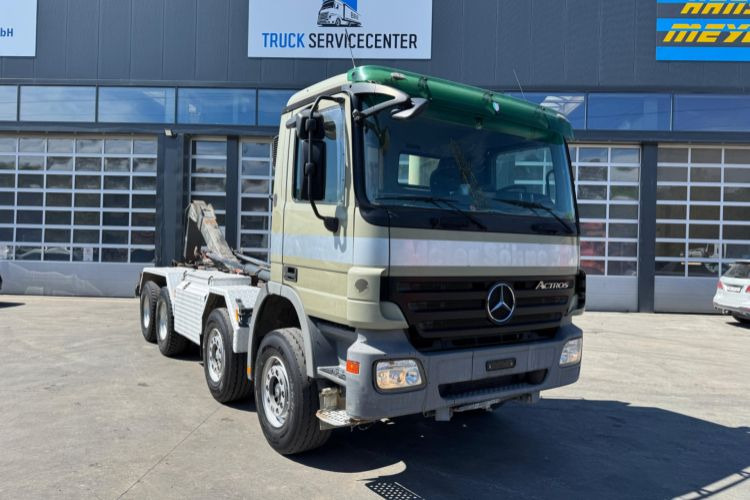 Mercedes-Benz Actros 3244 8x4 Hiab 26T AHK - Camião polibenne: foto 2 Mercedes-Benz Actros 3244 8x4 Hiab 26T AHK - Camião polibenne: foto 2