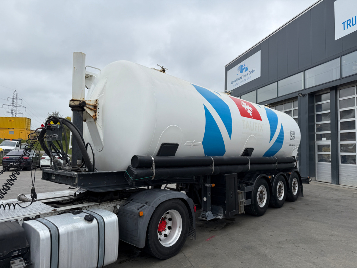 SPITZER 34m3 - Semi-reboque silo: foto 1 SPITZER 34m3 - Semi-reboque silo: foto 1