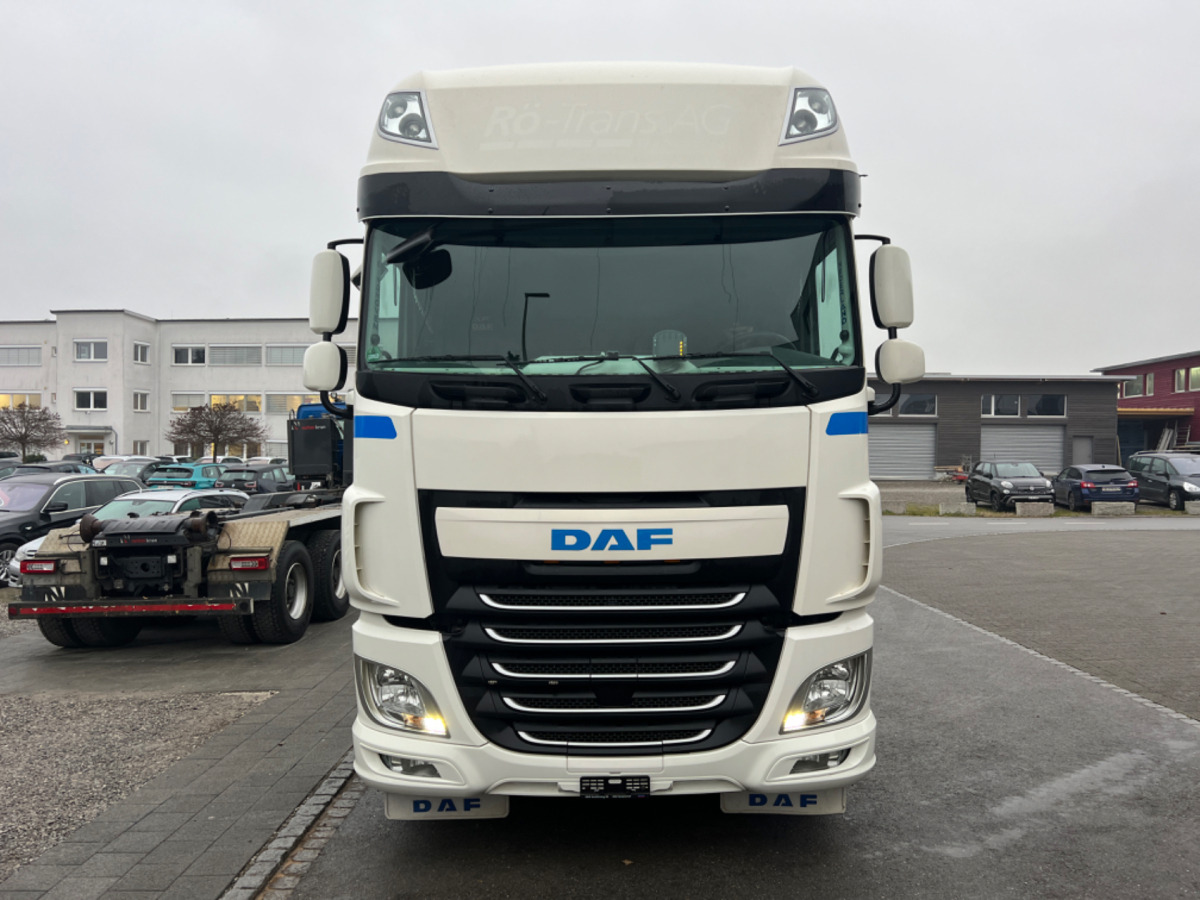 DAF XF460 SUPERSPACE - Tractor: foto 2 DAF XF460 SUPERSPACE - Tractor: foto 2