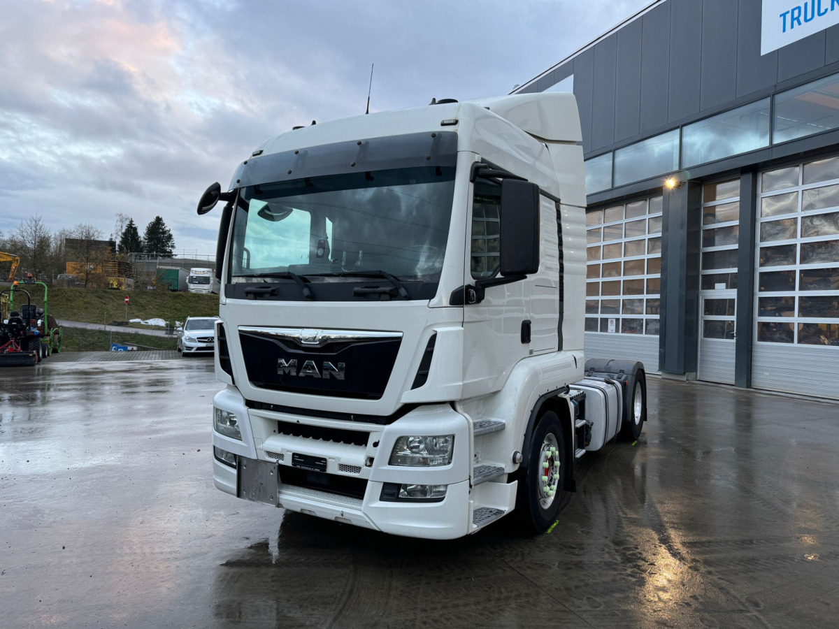 MAN TGS 18.440 ADR Nebenabtrieb Getriebe - Tractor: foto 1 MAN TGS 18.440 ADR Nebenabtrieb Getriebe - Tractor: foto 1