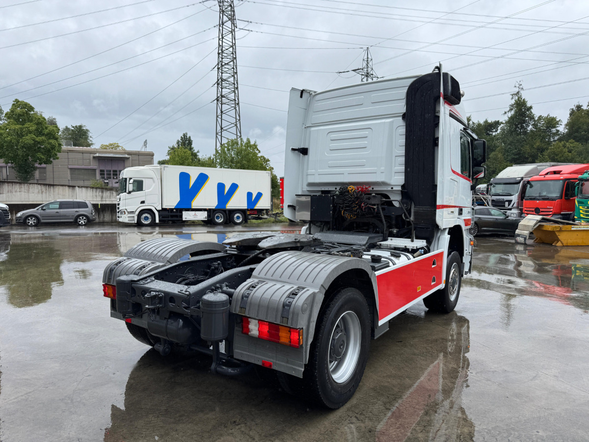 MERCEDES Actros 2044 4x4 - Tractor: foto 5 MERCEDES Actros 2044 4x4 - Tractor: foto 5