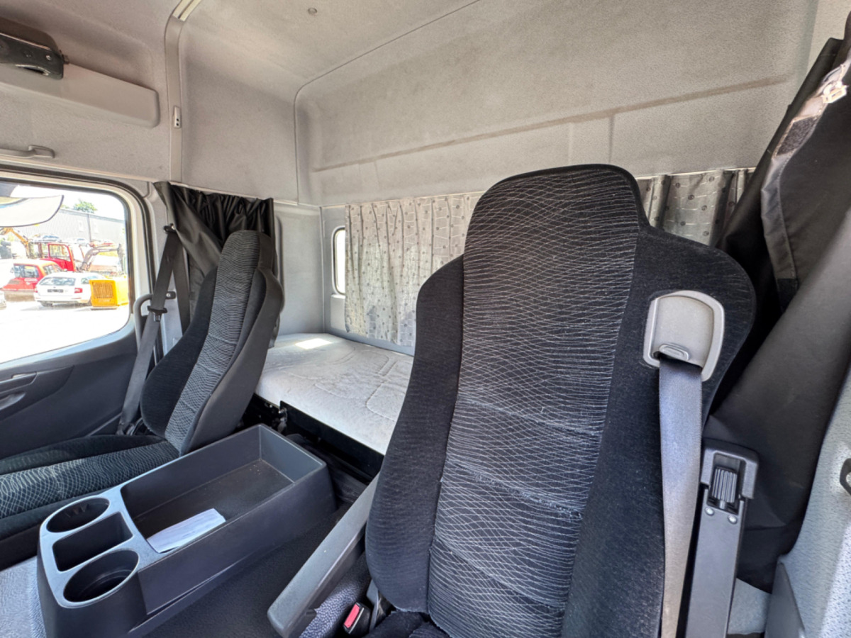 Tractor MERCEDES Atego 1330 4x2: foto 10