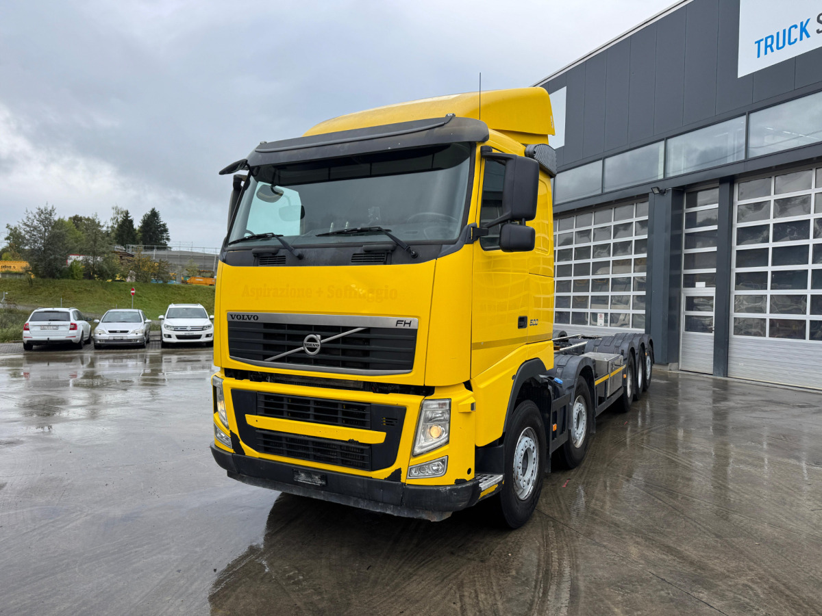 VOLVO FH-500 10x4 - Camião chassi: foto 1 VOLVO FH-500 10x4 - Camião chassi: foto 1