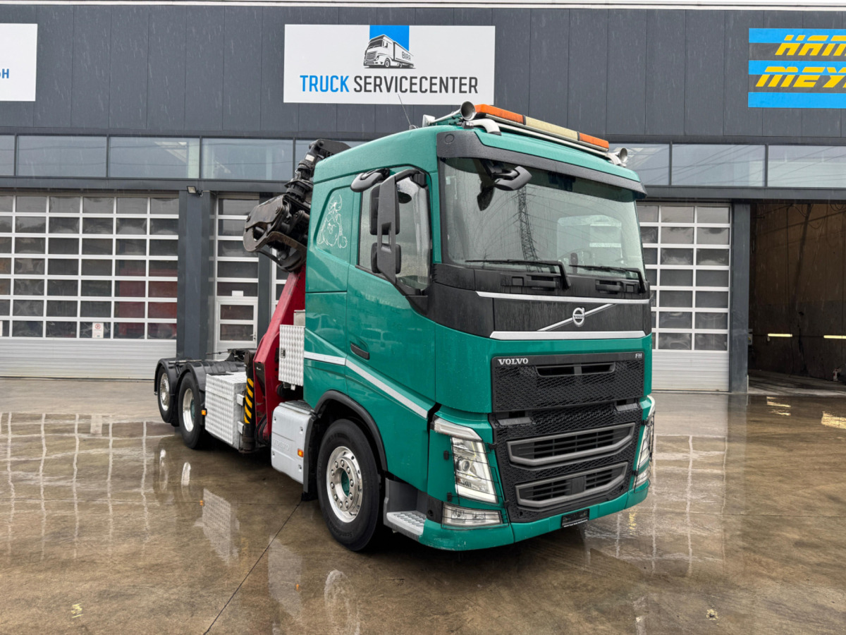 VOLVO FH-540 6x2 Tajfun L300Z - Camião de transporte de madeira, Camião grua: foto 3 VOLVO FH-540 6x2 Tajfun L300Z - Camião de transporte de madeira, Camião grua: foto 3