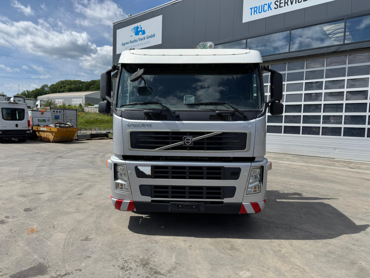 VOLVO FM-400 4x2 Bonfiglioli 15000-4 - Camião grua: foto 3 VOLVO FM-400 4x2 Bonfiglioli 15000-4 - Camião grua: foto 3