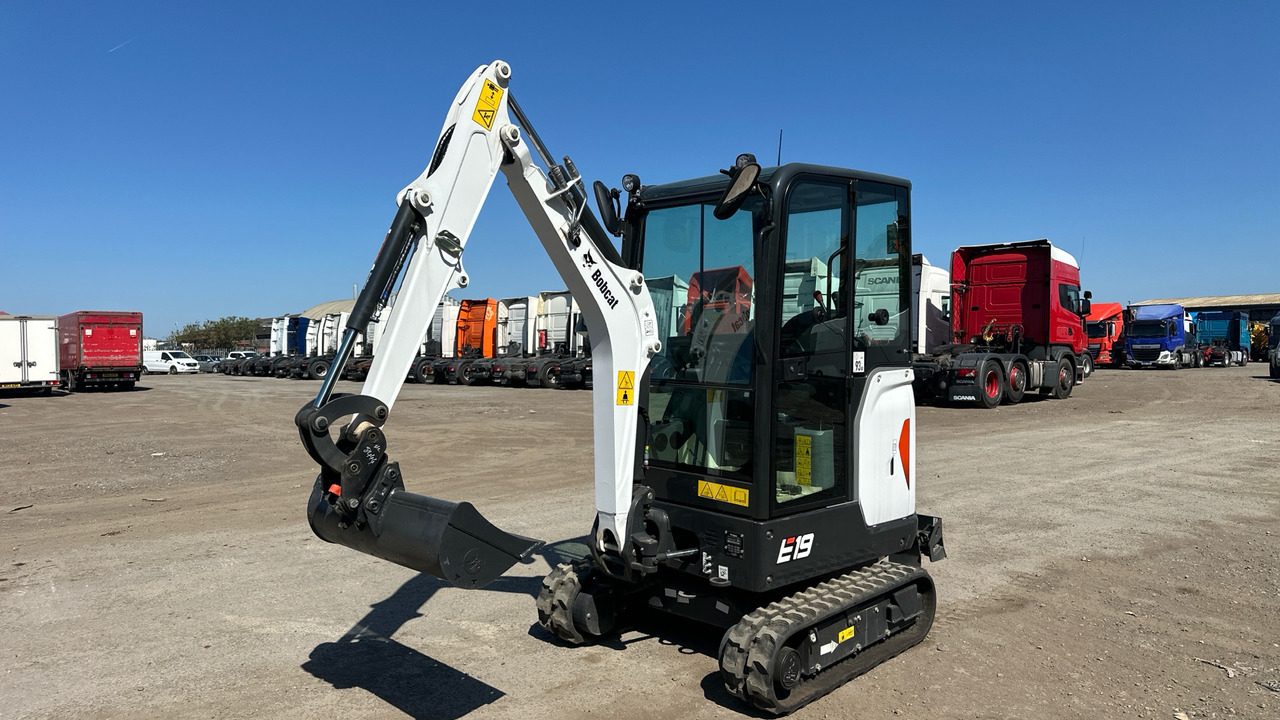 BOBCAT E 19 - Mini escavadeira: foto 2 BOBCAT E 19 - Mini escavadeira: foto 2