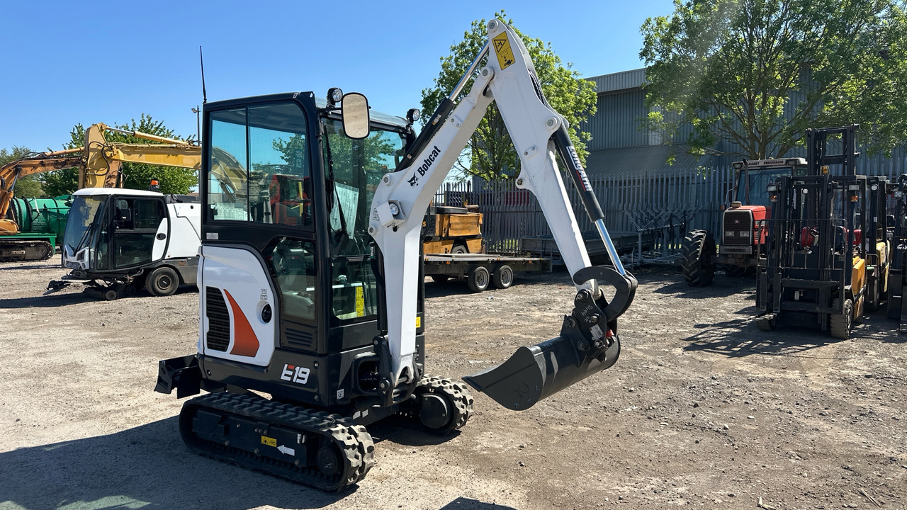 BOBCAT E 19 - Mini escavadeira: foto 1 BOBCAT E 19 - Mini escavadeira: foto 1