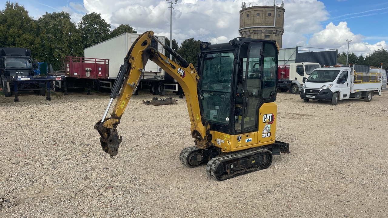 CATERPILLAR 301.6 - Mini escavadeira: foto 1 CATERPILLAR 301.6 - Mini escavadeira: foto 1