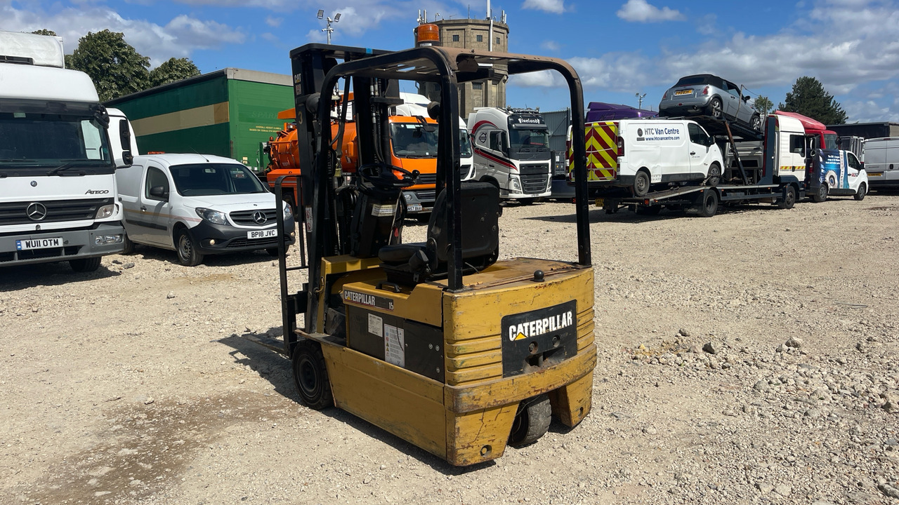 CATERPILLAR - Empilhador elétrico: foto 3 CATERPILLAR - Empilhador elétrico: foto 3